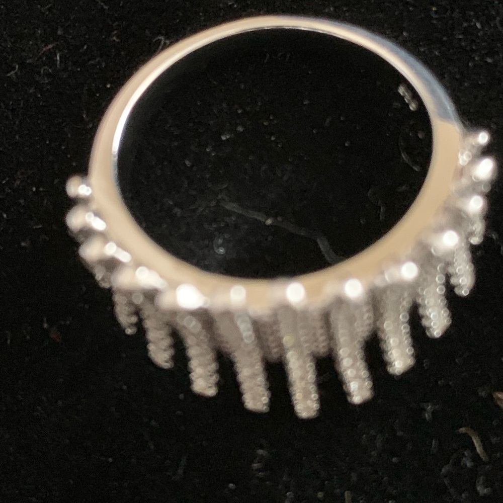 Ring - Picture 4 of 7